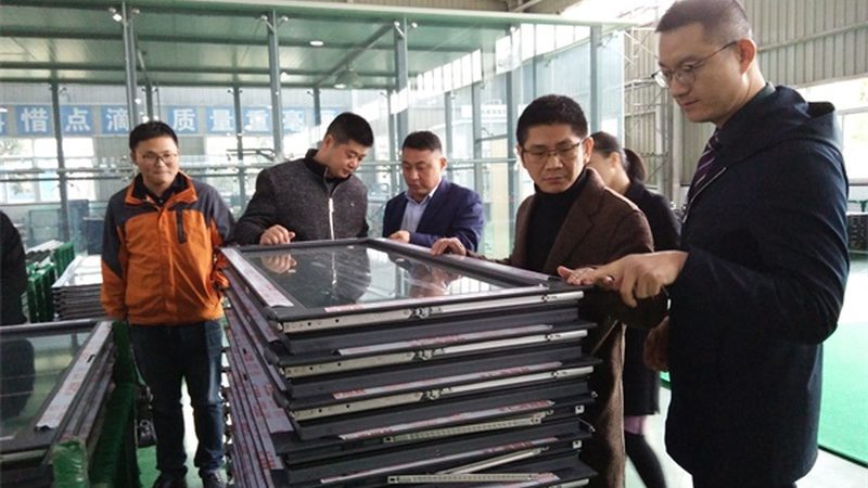 玻璃折叠门价格之谜：揭秘每平方成本构成